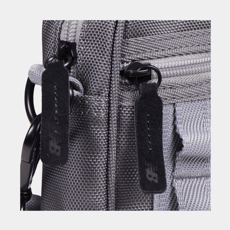 LEGACY ICON, SMALL SLING BAG