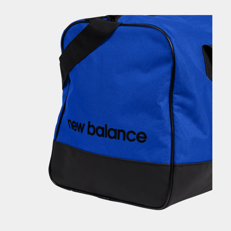 ESSENTIALS MEDIUM DUFFEL