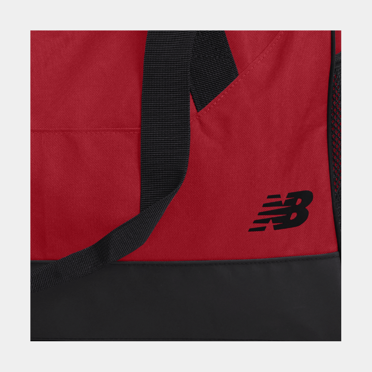 ESSENTIALS MEDIUM DUFFEL